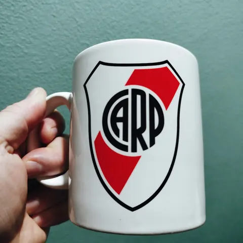Taza River Plate con camiseta y nombre