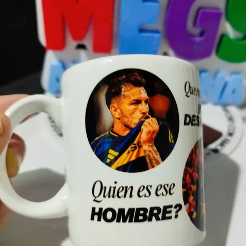 Taza ¿Quién es ese hombre?
