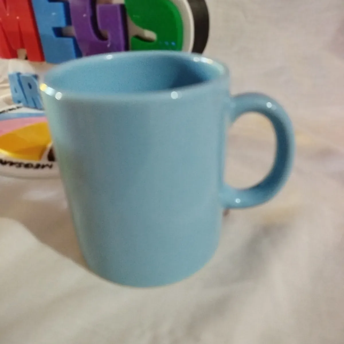 Taza Capybara Celeste (foto 2 de 3)