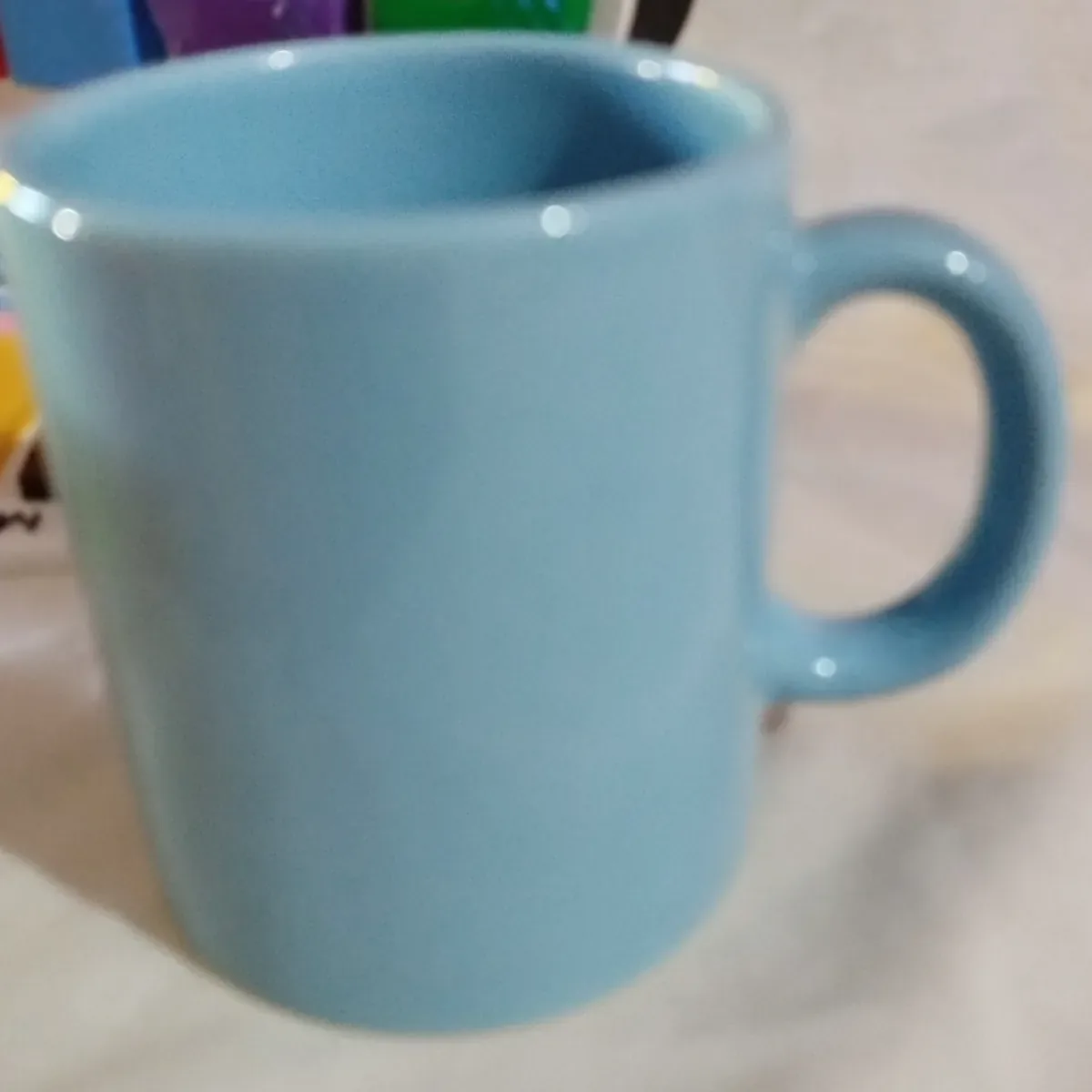 Taza Capybara Celeste (foto 3 de 3)