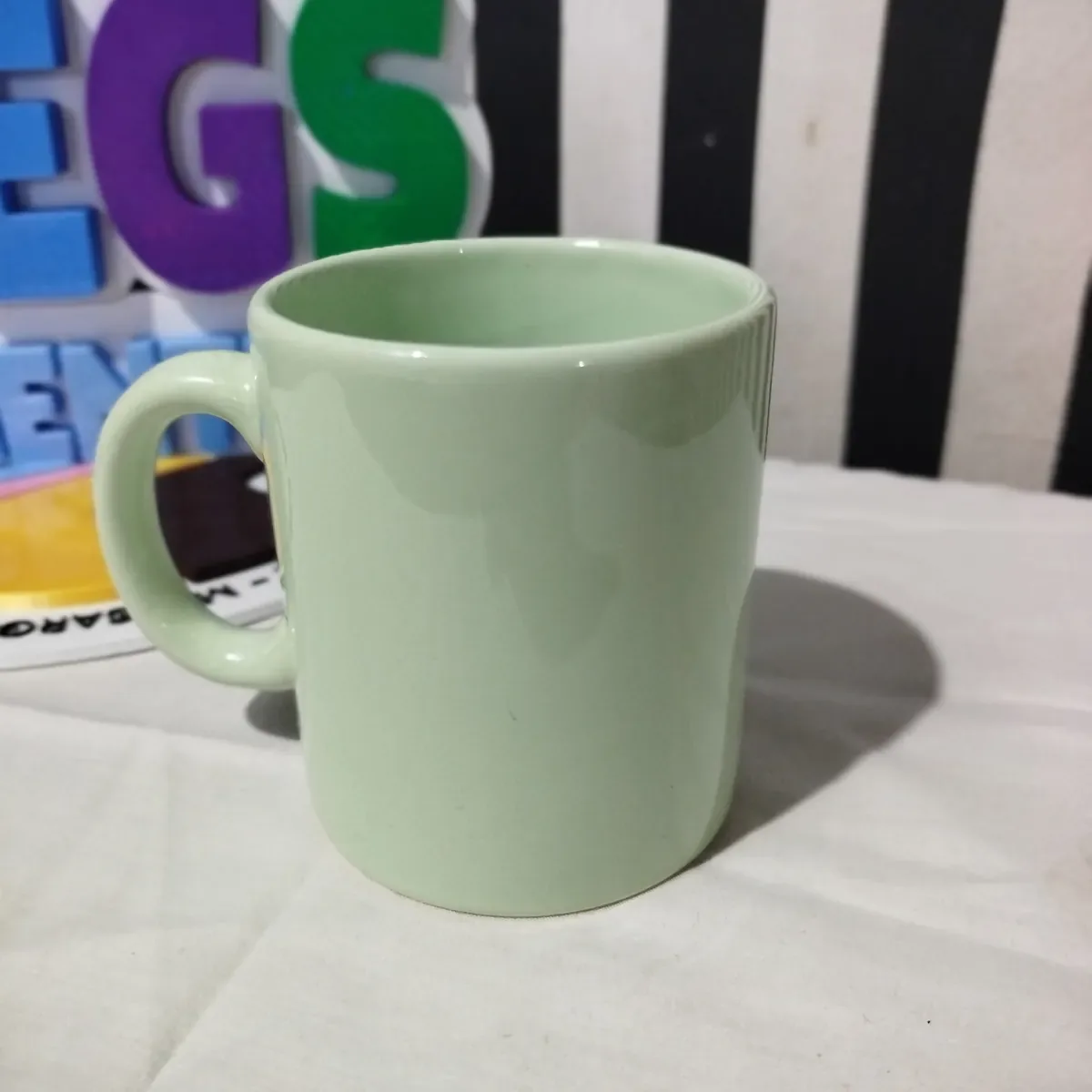 Taza Capybara Verde agua (foto 2 de 3)